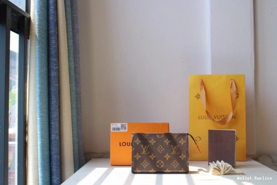 Affordable 15 LOUIS POUCH VUITTON TOILETRY 0822